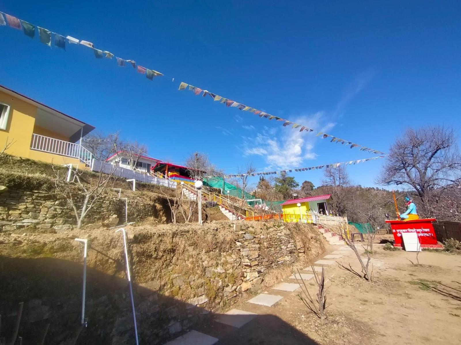 The Pahadi Nest Mukteshwar Hotel Exterior foto