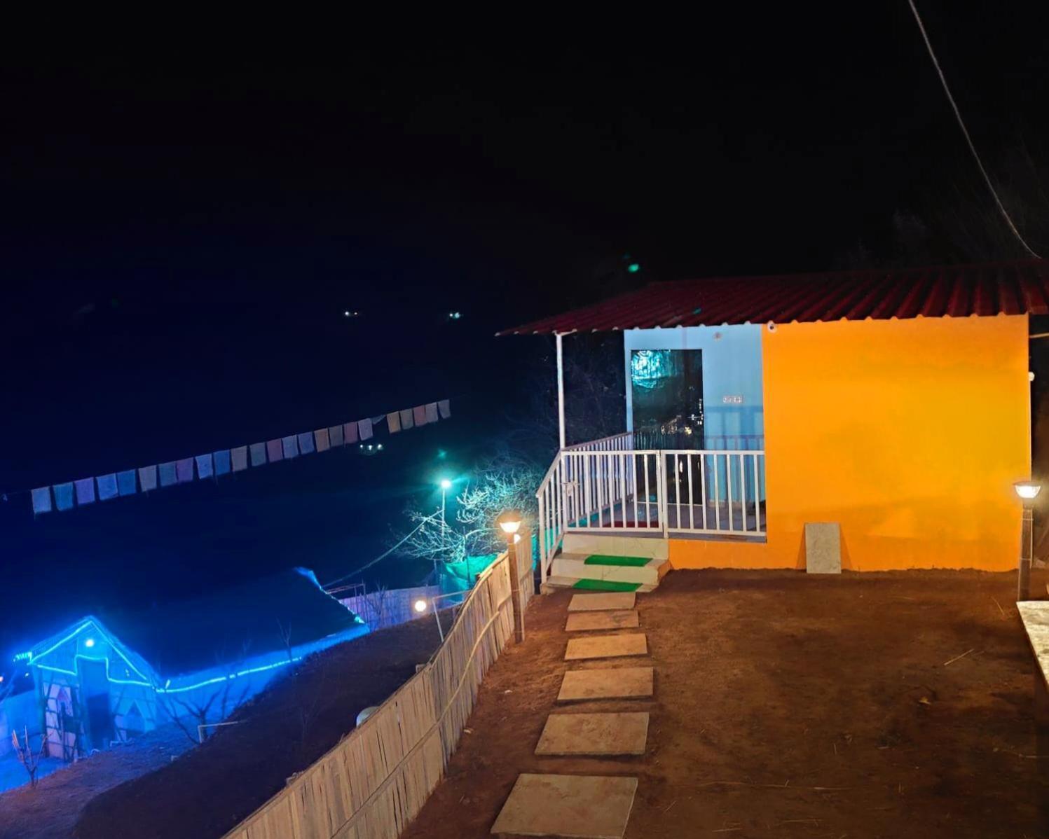 The Pahadi Nest Mukteshwar Hotel Exterior foto