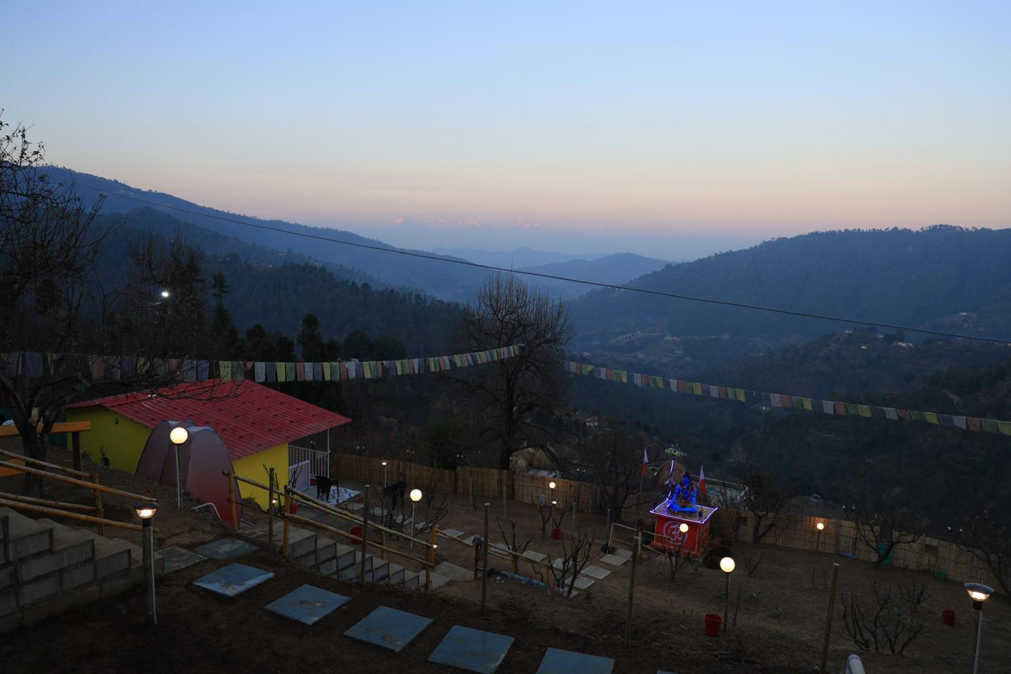 The Pahadi Nest Mukteshwar Hotel Exterior foto