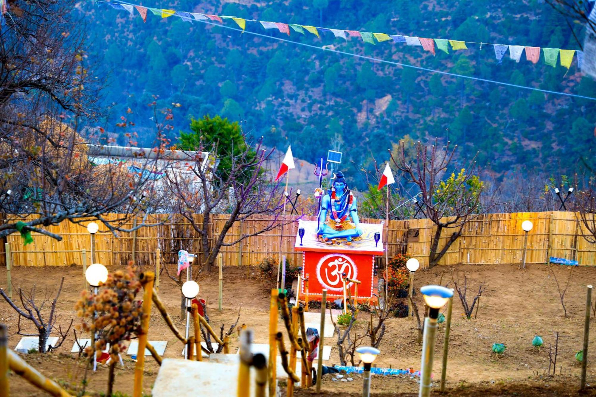 The Pahadi Nest Mukteshwar Hotel Exterior foto